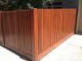 mako-fencing-vertical-picket-exposed-post-merbau-hardwood